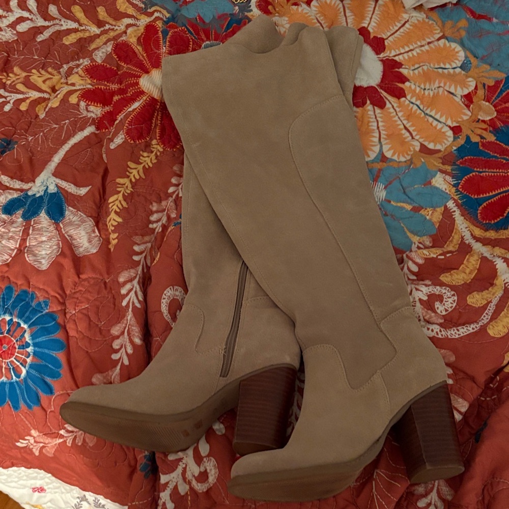 Stylish Tan over the knee Women's Boots